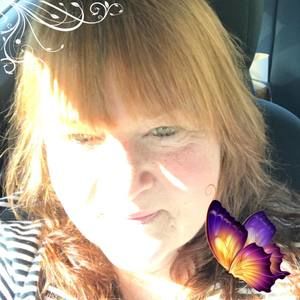 Meet your Posher, Dee